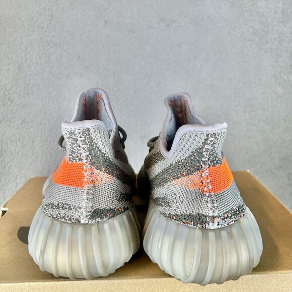 SUPER RARE Adidas YEEZY BOOST 350 V2 ‘BELUGA’ BB1826‎ Sneakers Size 9.5 US main image 8